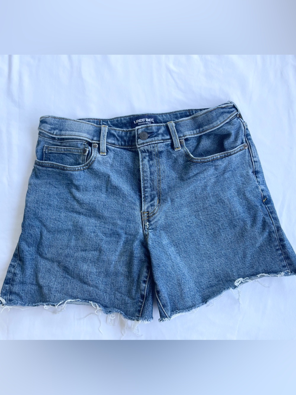 Lands End Denim CutOff Jean Shorts Elastic Waist Size 33 Stretch Relaxed Raw Hem